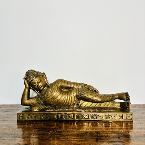 Large reclining buddha statue - reclining,