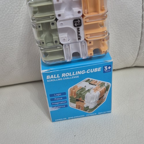 Ball rolling cube scrolling - cube,