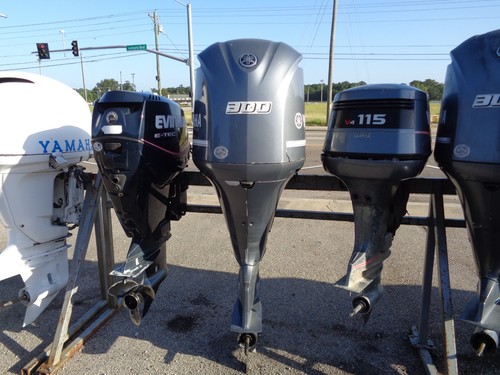 Used 2010 yamaha - 300, 30"