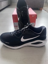 Nike Structure 26 Black/White
