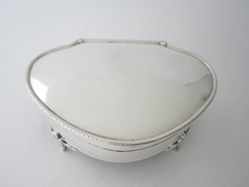 Large antique george - large, v