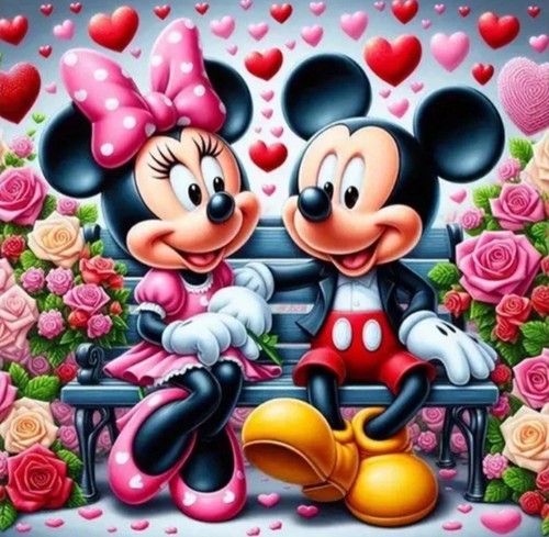 Mickey and minnie mouse - minnie,