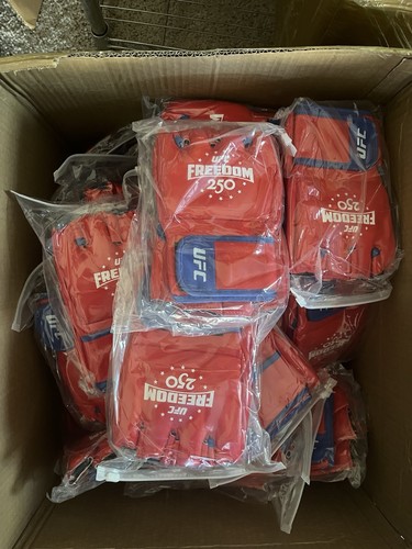 Ufc freedom 250 red gloves - freedom,