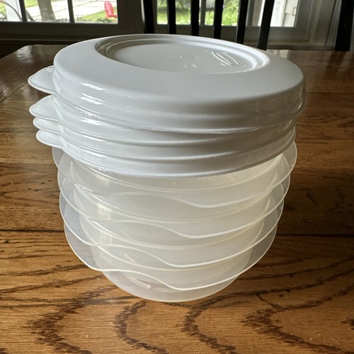 Rubbermaid cup b - 2.1, “b”