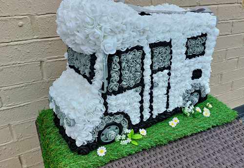 Xxl camper van funeral - camper, flower