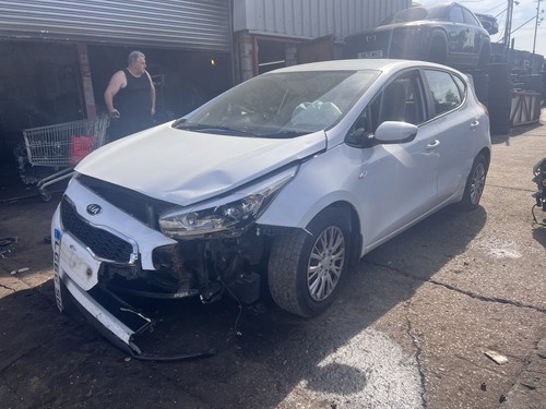 Kia ceed 2016 6 diesel - 1, 1.6
