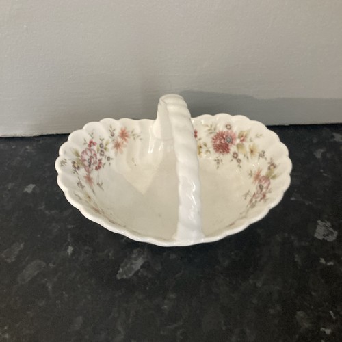 Bone china wedgwood - bone,