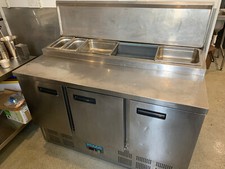 Salad server with triple chiller cabinet. Saladette.