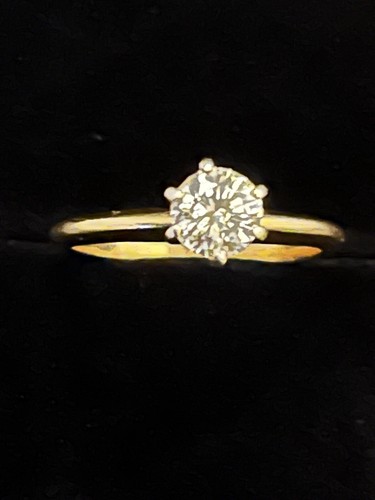 14k gold diamond solitaire - yg,