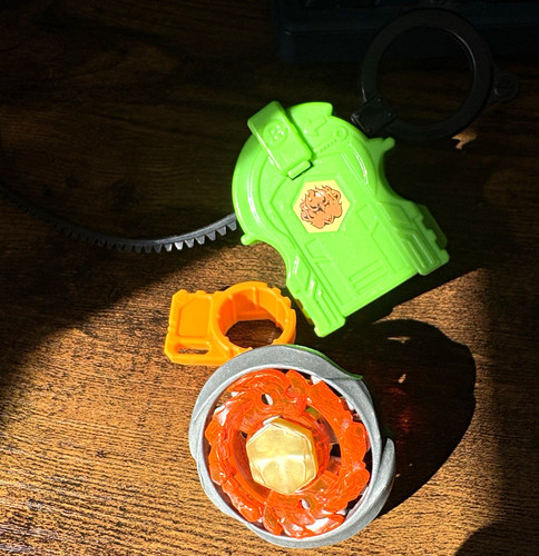 Burn phoenix beyblade metal - phoenix,