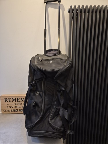 Nike golf bag - with, wheels