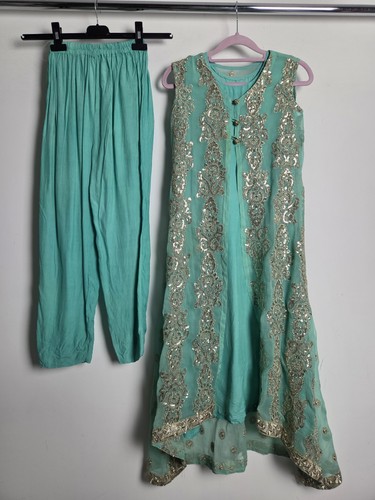 Girls age 2 piece - 2,