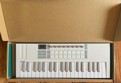 Novation launchkey mk4 - novation,