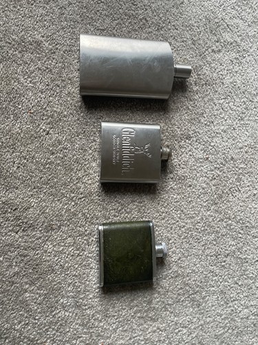 Whisky flasks - 3,