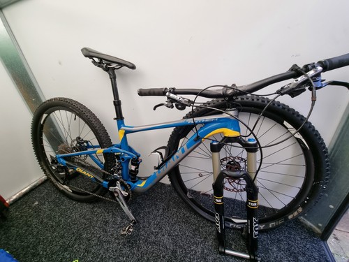 Giant anthem mountain - mountain, bike