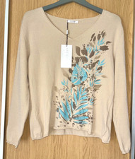 BNWT BEIGE FLORAL JUMPER TOP
