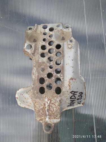 Honda 200 lower engine - lower,