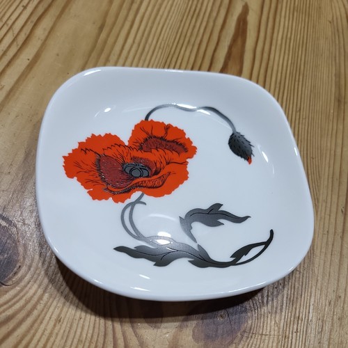 1971 wedgwood plate pin - 1971, plate/pin