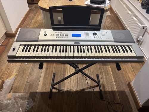 Yamaha portable grand dgx 220 - portable, dgx-220