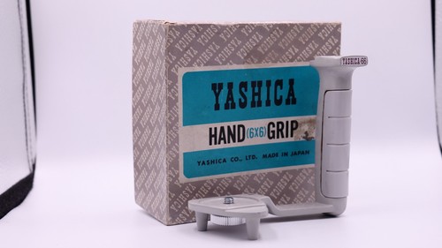 Yashica hand grip 6x6 - yashica,