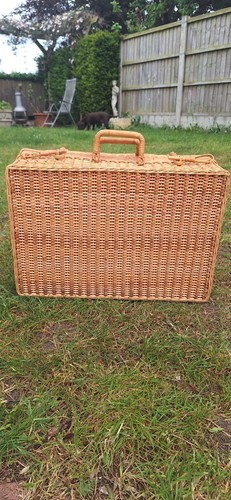 Vintage 1960s picnic basket - 1960s,