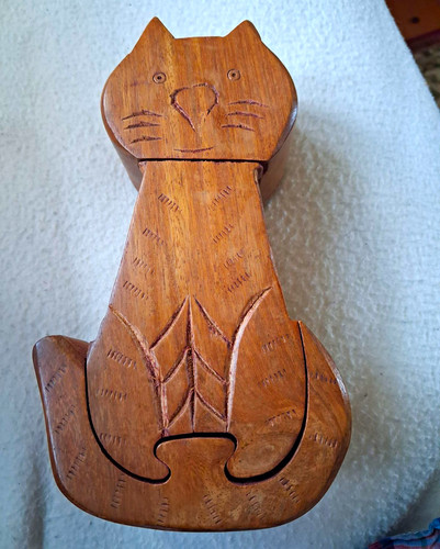 Wooden brown cat puzzle - wooden,