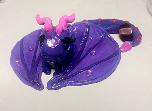 Purple dragon figurine - dragon,