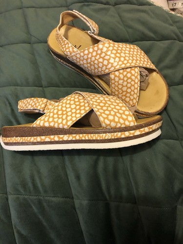 Think sandals size new - think, 40,