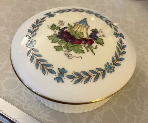 Wedgwood bonechina lidded - bonechina,