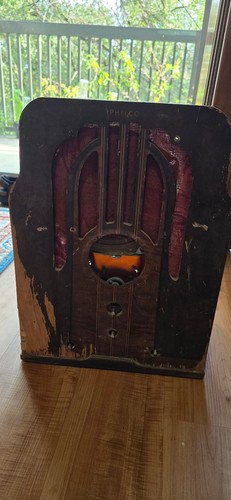 Antique 1937 philco radio - antique,