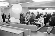 First concorde commercial - first,