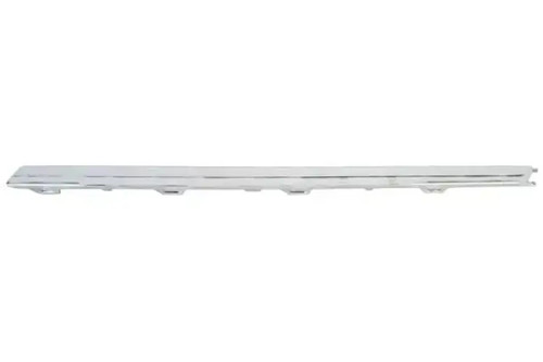 Bumper trim strip right - bumper,