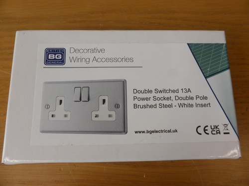 Double 13a switched socket - double,