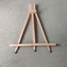 A WELL MADE COMPACT FOLDING DESK EASEL,  IN NICE CONDITION PLEASE SEE OUR PHOTOS