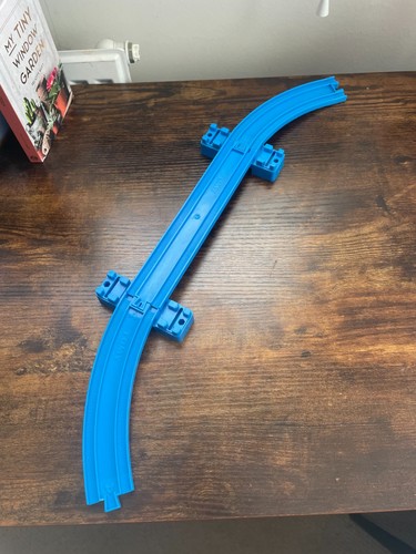 Tomy trackmaster raised curved - tomy,