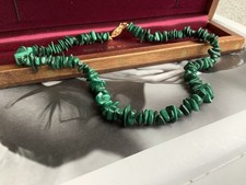 Vintage Green malachite Chip Chunk short Necklace tumbled stone retro vintage