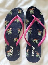 Reef Pink + Navy Blue Slim Flip Flops - Size UK6 - Worn Twice - V good condition
