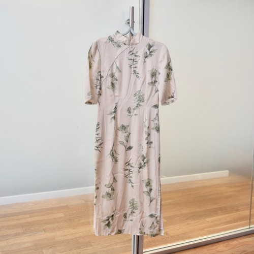 Beige green leaf qipao - green,