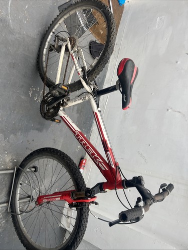 Blue treck mountain bike - blue,