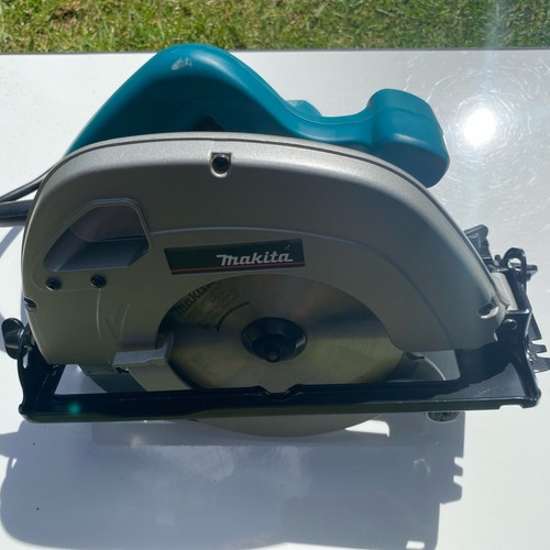 Makita 5704r circular saw 240v - 5704r,