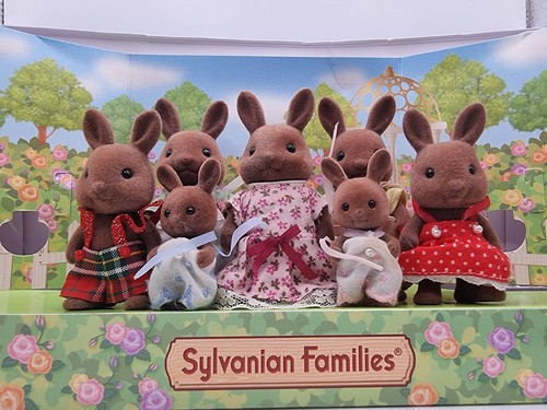 Sylvanian families wildwood - families,