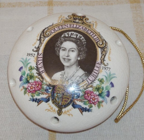 Queen elizabeth silver - ii,