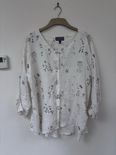Terry Macey White Chicos
