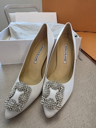 Manolo blahnik buckle - manolo,