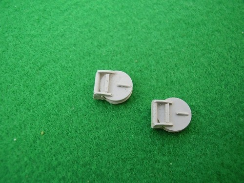 Round hatch 72nd scale - round,