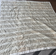 Bedspread/cover approx 220cm v 220cm ideal for superking bed