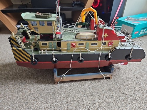 Hand built radio - hand, controled