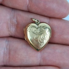 Vintage 9ct Yellow Gold Back & Front Locket Heart Shaped 1.7cm High