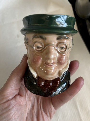 Royal doulton pickwick - royal, mr.