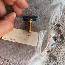 ORIGINAL 742947 CENTRAL SCREW